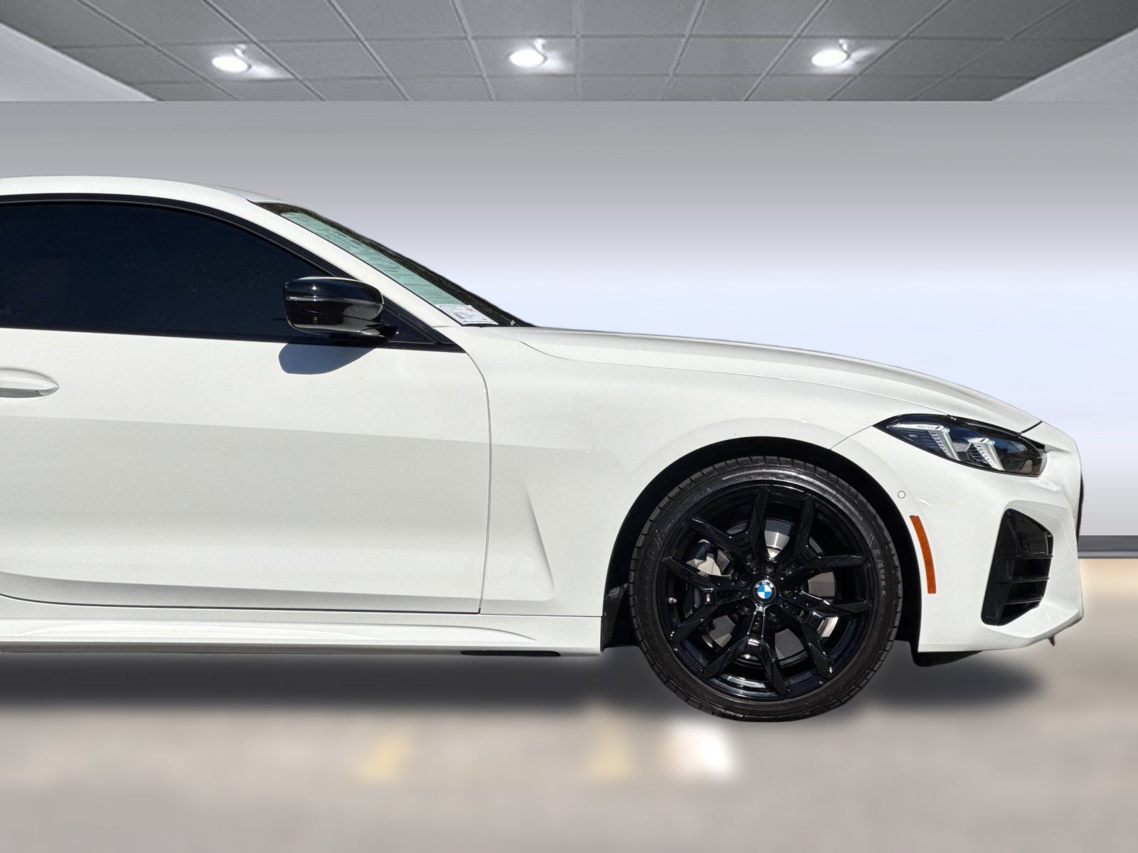 Used 2025 BMW 430i Coupe w/ M Sport Package RWD image 35