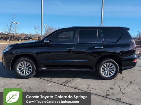 Used 2018 Lexus GX 460 Premium w/ Premium Package image 4