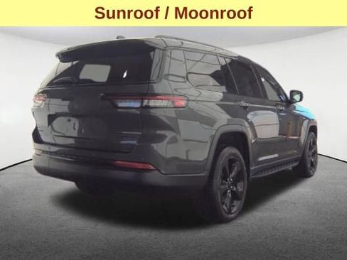 Used 2025 Jeep Grand Cherokee L Limited w/ Black Appearance Package AWD/4WD image 5