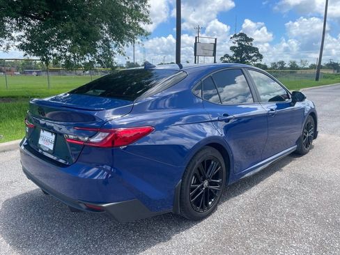 Used 2025 Toyota Camry SE w/ Convenience Package FWD image 12