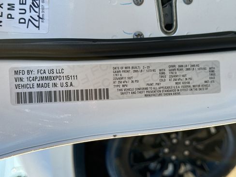 Used 2023 Jeep Cherokee Altitude Lux image 34