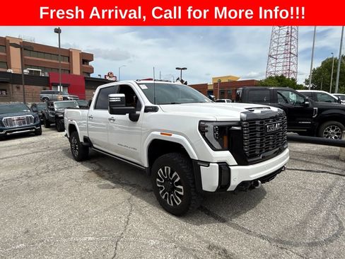 Used 2024 GMC Sierra 2500 Denali Ultimate w/ Max Trailering Package AWD/4WD image 1