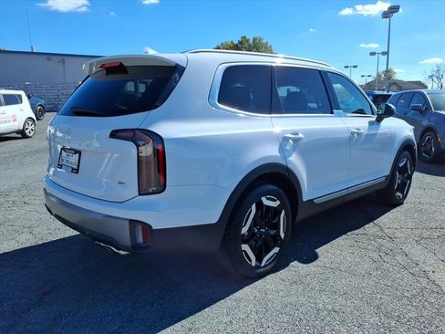 Used 2025 Kia Telluride EX image 4