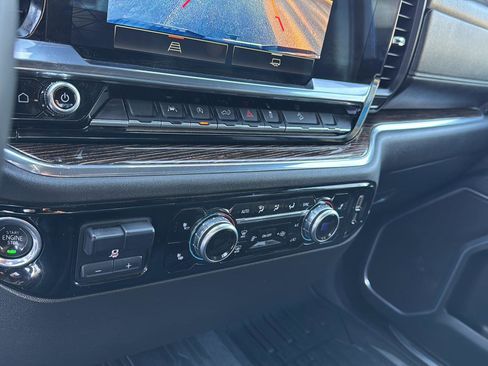 Used 2023 GMC Sierra 1500 SLE image 24