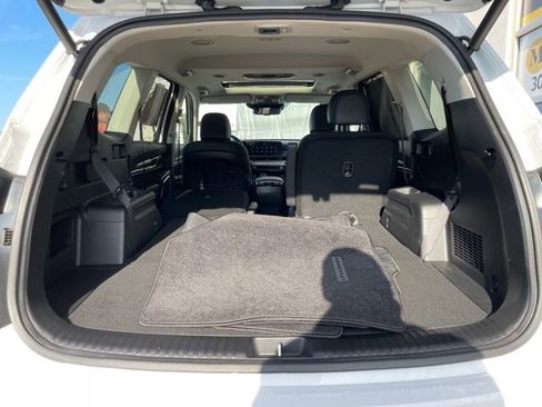 Certified 2024 Kia Telluride EX w/ EX Captain's Chair Package image 34