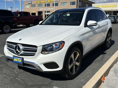 Used 2017 Mercedes-Benz GLC 300 w/ Premium 1 Package image 7