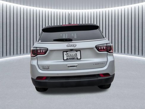 Used 2025 Jeep Compass Limited image 8