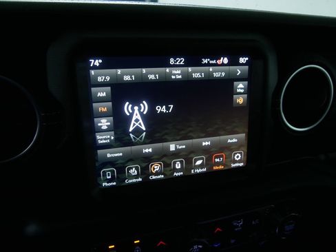 Used 2023 Jeep Wrangler Unlimited Sahara w/ Cold Weather Group image 29