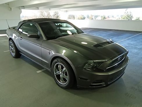 Used 2013 Ford Mustang Premium image 5