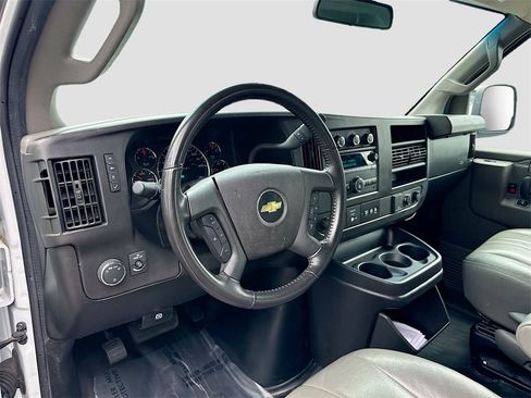 Used 2022 Chevrolet Express 2500 w/ Driver Convenience Package image 9