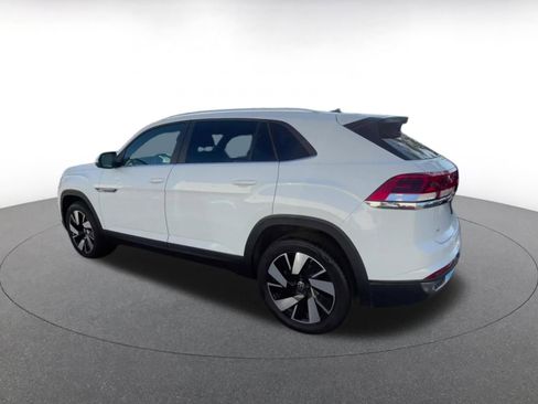 Used 2025 Volkswagen Atlas Cross Sport SE image 10