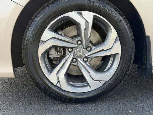 Used 2018 Honda Accord EX-L image 11