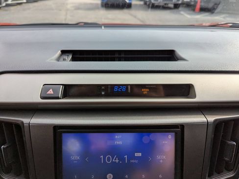 Used 2014 Toyota RAV4 XLE AWD/4WD image 20