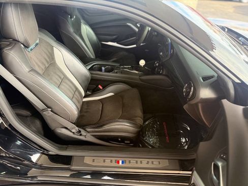 Used 2018 Chevrolet Camaro SS image 43