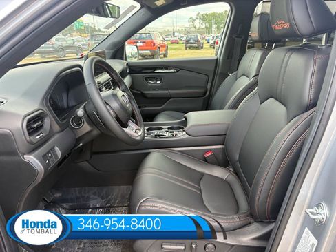New 2026 Honda Pilot TrailSport image 7