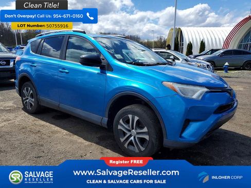 Used 2018 Toyota RAV4 LE image 5
