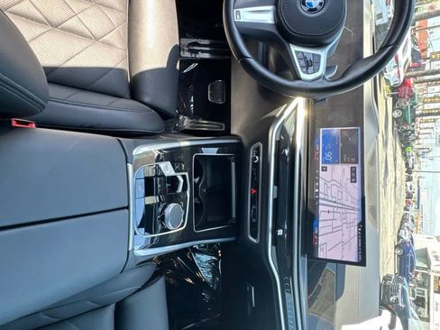 Used 2024 BMW X5 sDrive40i w/ M Sport Package RWD image 33