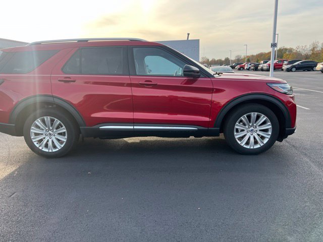 Used 2025 Ford Explorer Platinum w/ LUX Leather Package AWD/4WD image 7