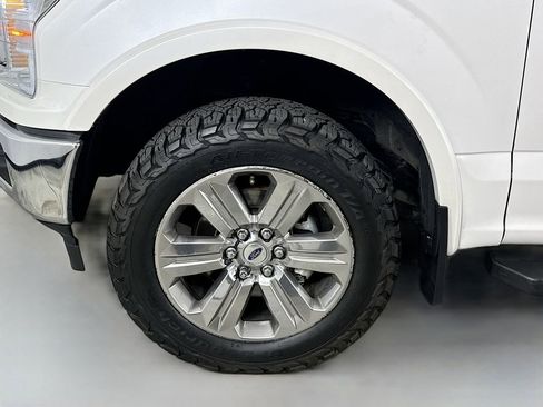 Used 2018 Ford F150 Lariat w/ Equipment Group 502A Luxury AWD/4WD image 35