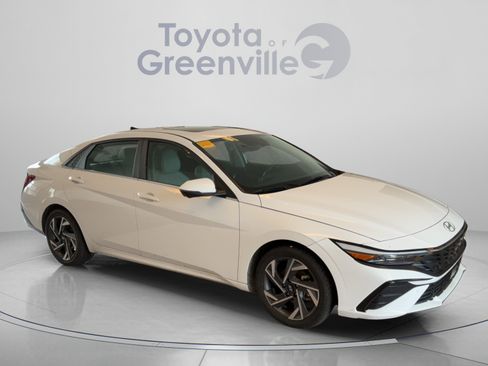Used 2024 Hyundai Elantra Limited FWD image 8