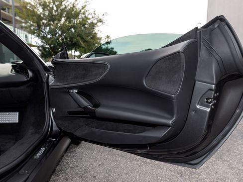 Used 2024 Ferrari SF90 Spider AWD/4WD image 13