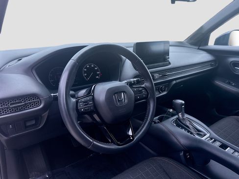 Used 2025 Honda HR-V Sport image 9