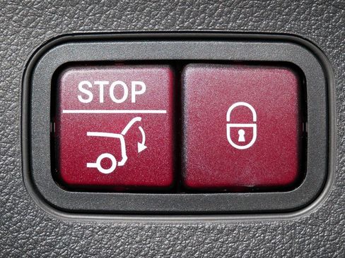 Used 2021 Mercedes-Benz GLA 250 4MATIC image 51