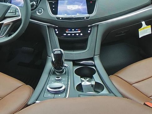 New 2025 Cadillac XT5 Premium Luxury w/ Technology Package AWD/4WD image 13