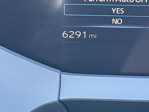 Used 2025 Toyota Prius LE image 38