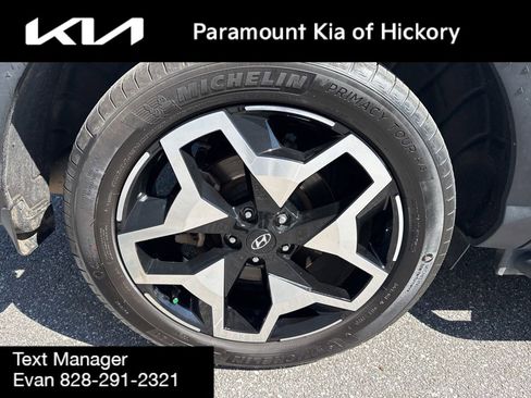 Used 2023 Hyundai Santa Cruz Limited AWD/4WD image 9