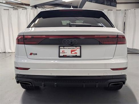Used 2024 Audi Q8 Premium Plus image 28