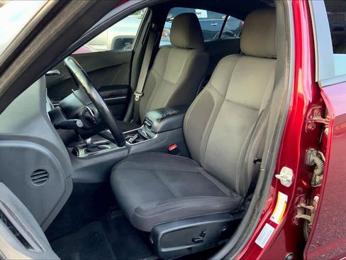 Used 2017 Dodge Charger R/T image 7