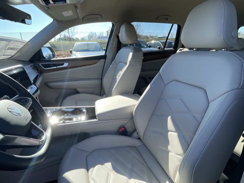 New 2026 Volkswagen Atlas SE FWD image 20