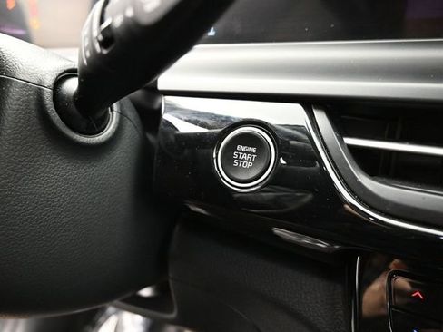 Used 2025 Kia Seltos S image 18