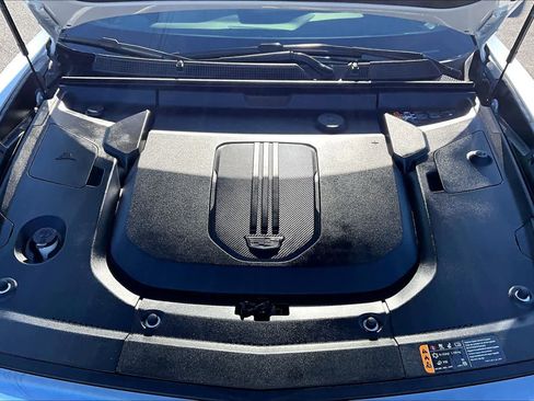 Used 2024 Cadillac Lyriq Sport AWD/4WD image 9