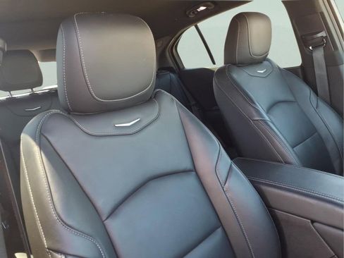 Used 2024 Cadillac XT4 Premium Luxury FWD image 14