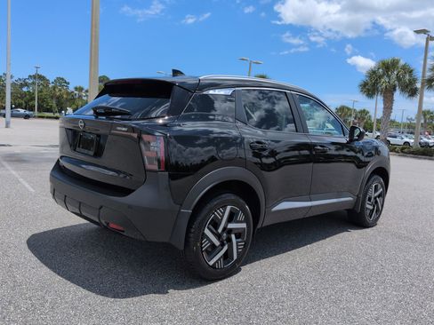 New 2026 Nissan Kicks SV FWD image 5