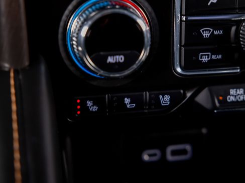 Used 2022 GMC Yukon AT4 w/ Max Trailering Package image 19