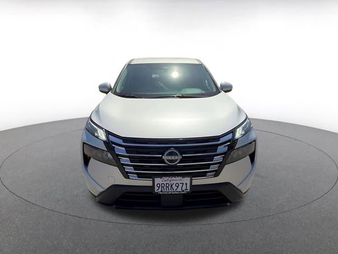 Used 2025 Nissan Rogue SV FWD image 4
