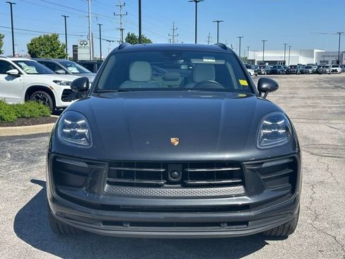 Used 2024 Porsche Macan AWD/4WD image 2