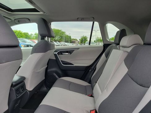 Used 2025 Toyota RAV4 XLE w/ Convenience Package AWD/4WD image 14