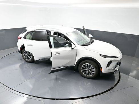 Used 2024 Buick Envision Preferred image 59