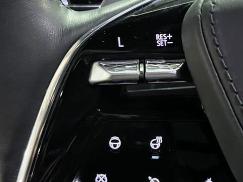 Used 2025 Cadillac Escalade Sport Platinum AWD/4WD image 32