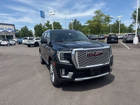 Used 2022 GMC Yukon Denali AWD/4WD image 4