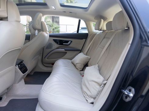 Used 2023 Mercedes-Benz EQS 580 4MATIC Sedan image 20