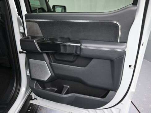 Used 2024 Ford F150 Lightning Platinum image 28