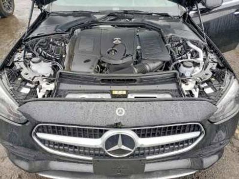 Used 2025 Mercedes-Benz C 300 Sedan image 9