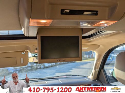 Used 2013 Chevrolet Suburban LTZ image 19