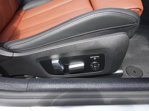 Used 2025 BMW M850i xDrive image 46