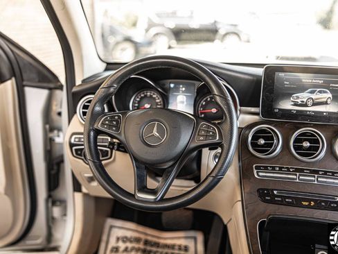 Used 2019 Mercedes-Benz GLC 300 w/ Driver Assistance Package image 18